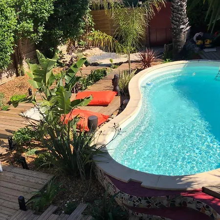 빌라 Maison De Village Avec Piscine 카베스타니